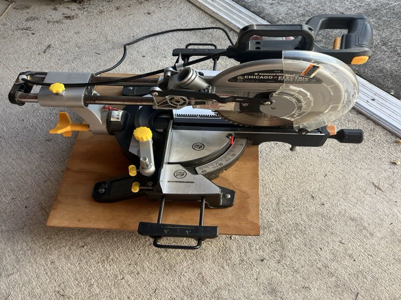 10 inch sliding miter saw available in Miami, FL